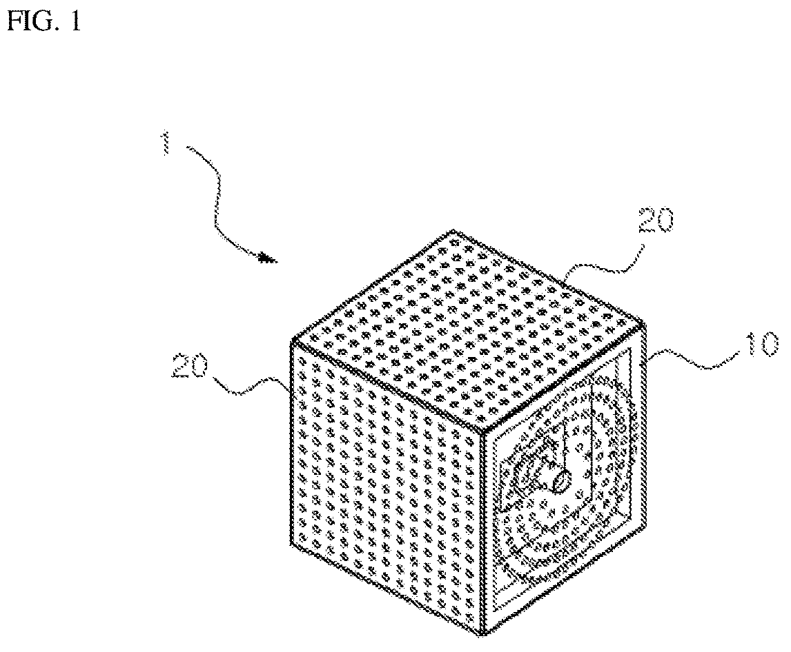 Patent US11773808 — Thrust panel — Figure 1